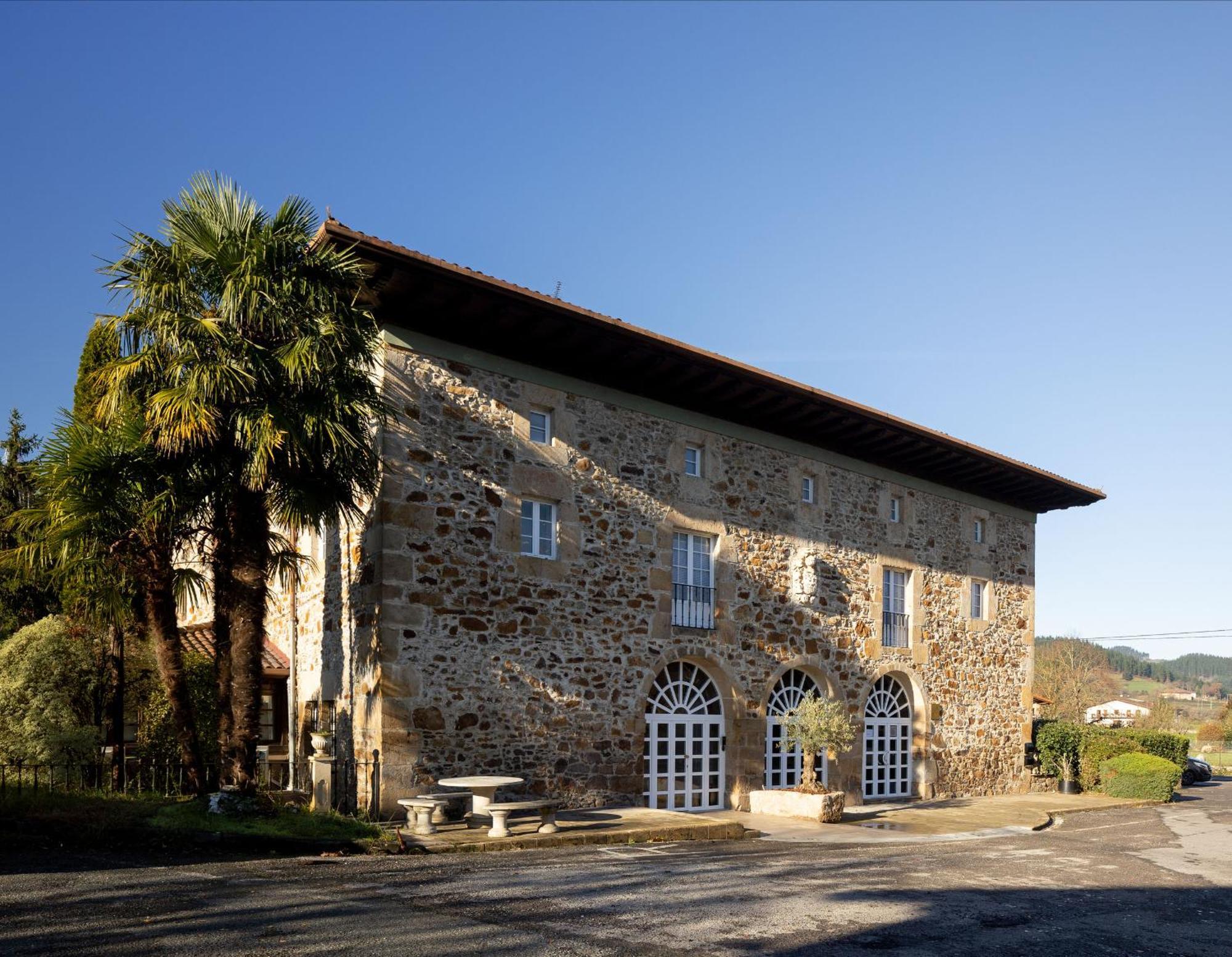 Etxeaundi Hotel Boutique Oñate Esterno foto